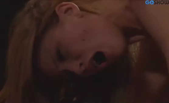 奶头美女脱衣服乳房检查脱内衣 - He fucked her from behind in a passionate session